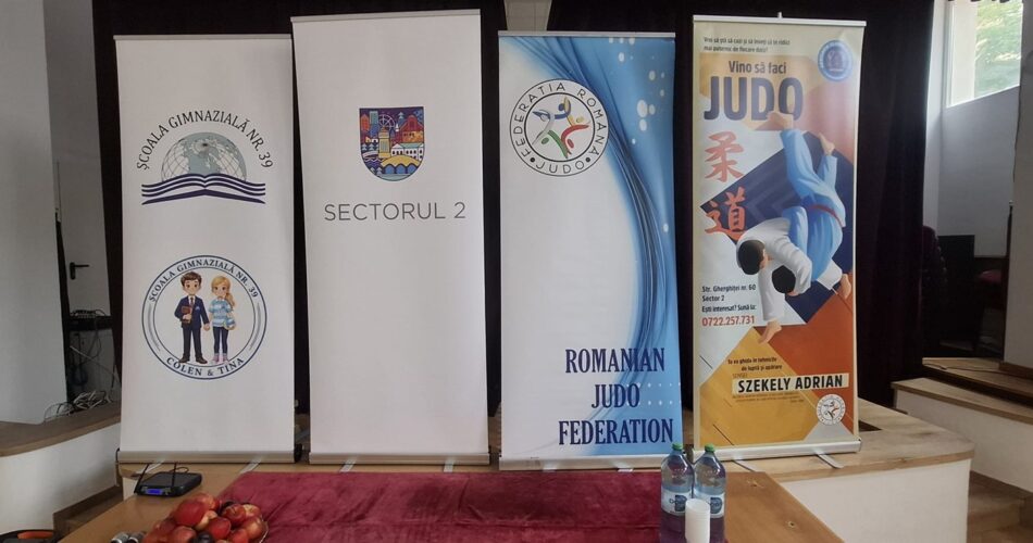 Bannerele Federatiei Romane de Judo, Sectorului 2 si Scolii Gimnaziale nr. 39